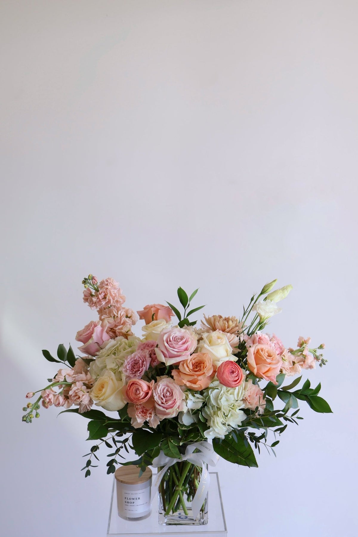 Luxury flower subscription box NYC — handcrafted arrangement by Novapetal florist