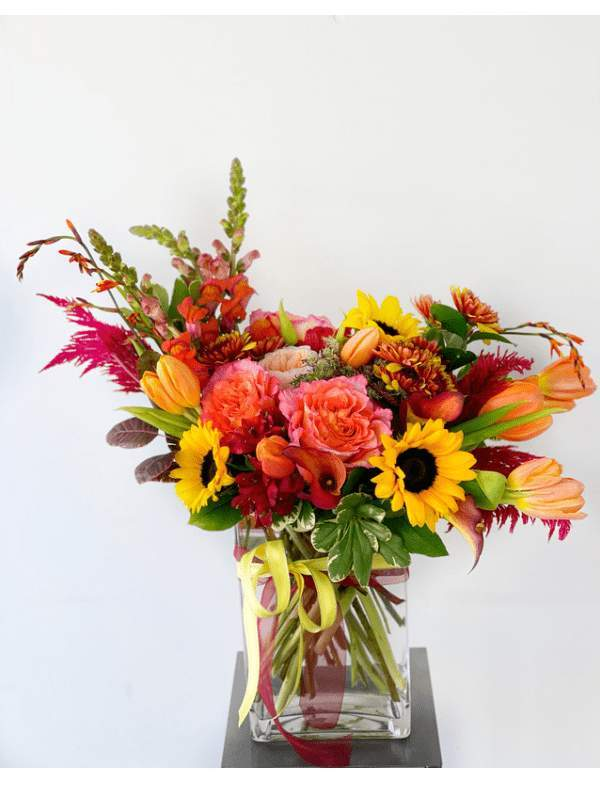 Phoenix Sunset-Flower Lab-A Symmetrical Arrangement,Anything you want,Appreciation,arizona,Arrangement,Art,Aster,Bright Arrangement,Custom,Deep Red,Desk Buddy,Easter,easy,Elegant,Flower Delivery,Gift,Great Present,Great Present for Holidays,Happiness,happy birthday,Hope,Just Because,Lillies,Lilly,Love,Lust,Peace,phoenix,Phoenix Flower Delivery,Premium Roses,Present for Work Friend,Romance,roses,Say it with Roses,sunset,Work present