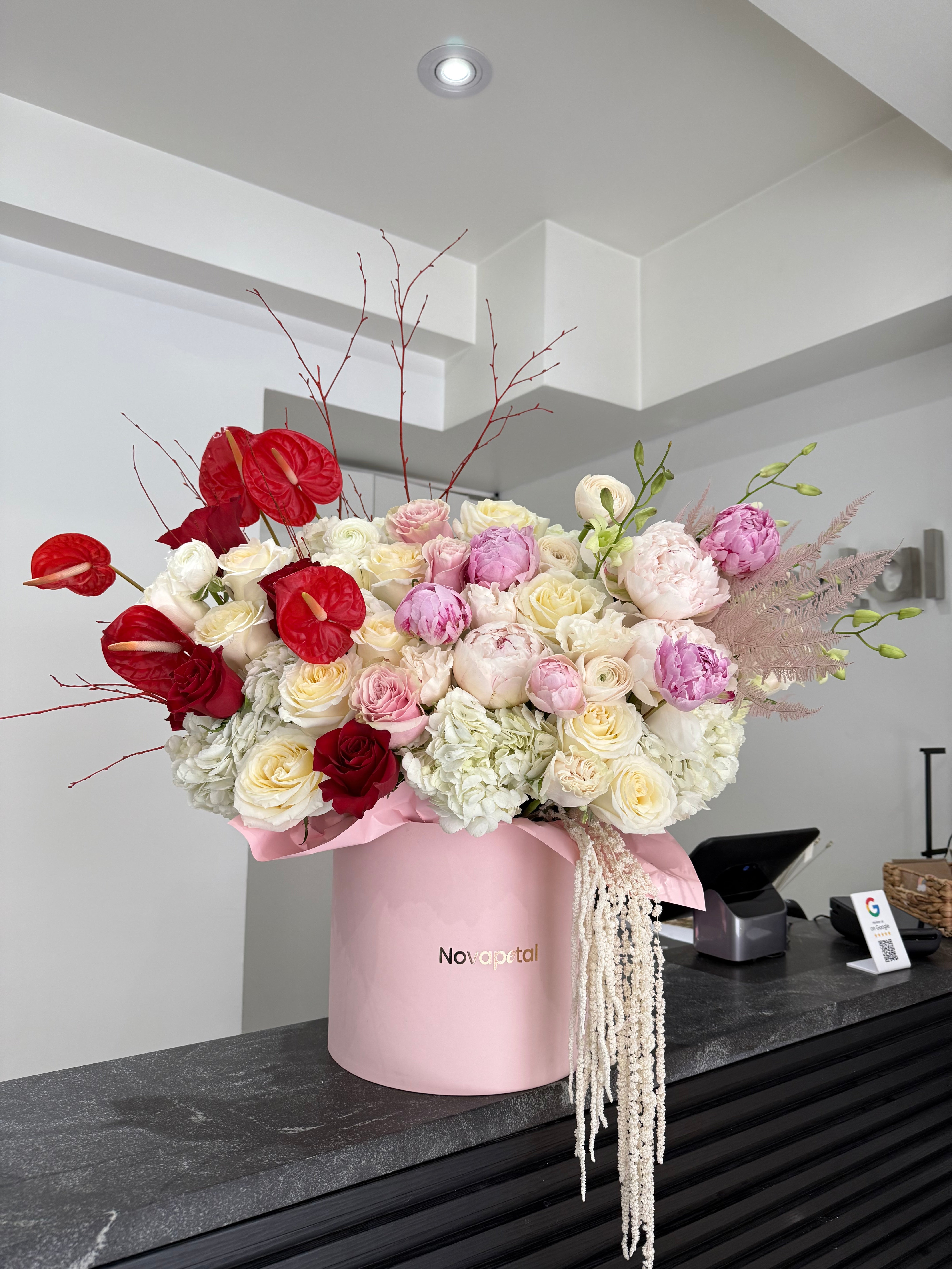 Luxury Statement Flower Box by NovaPetal NYC – Oversized Romantic Designer Arrangement