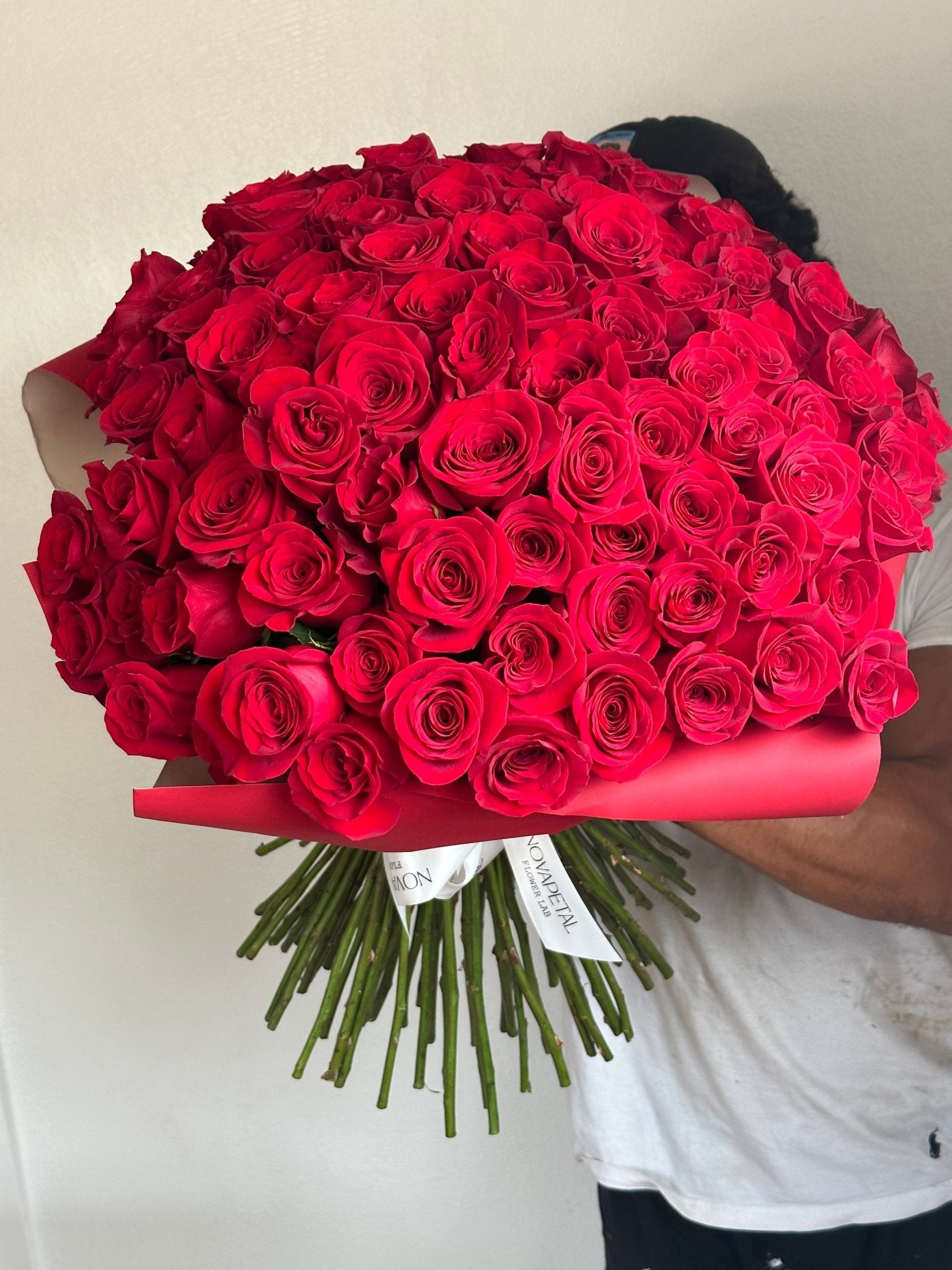 Large up to 100 Red Rose Bouquet  Ramo Buchón